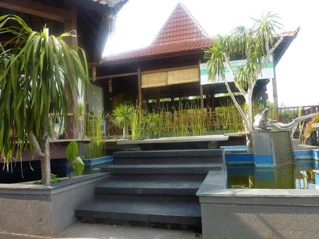 เอ๊กโซติก โคโดโม โฮเต็ล Hotel ลาบวนบาโจ ภายนอก รูปภาพ