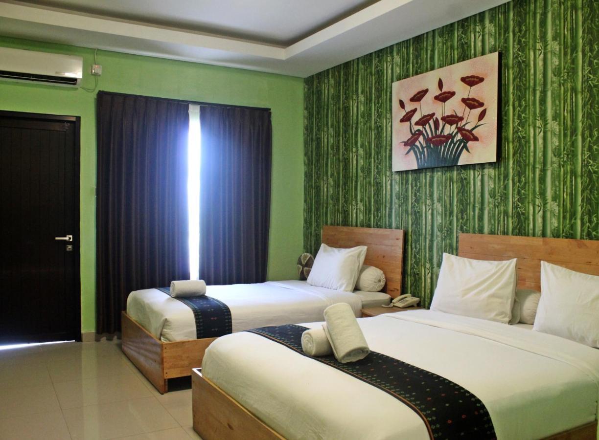 เอ๊กโซติก โคโดโม โฮเต็ล Hotel ลาบวนบาโจ ภายนอก รูปภาพ
