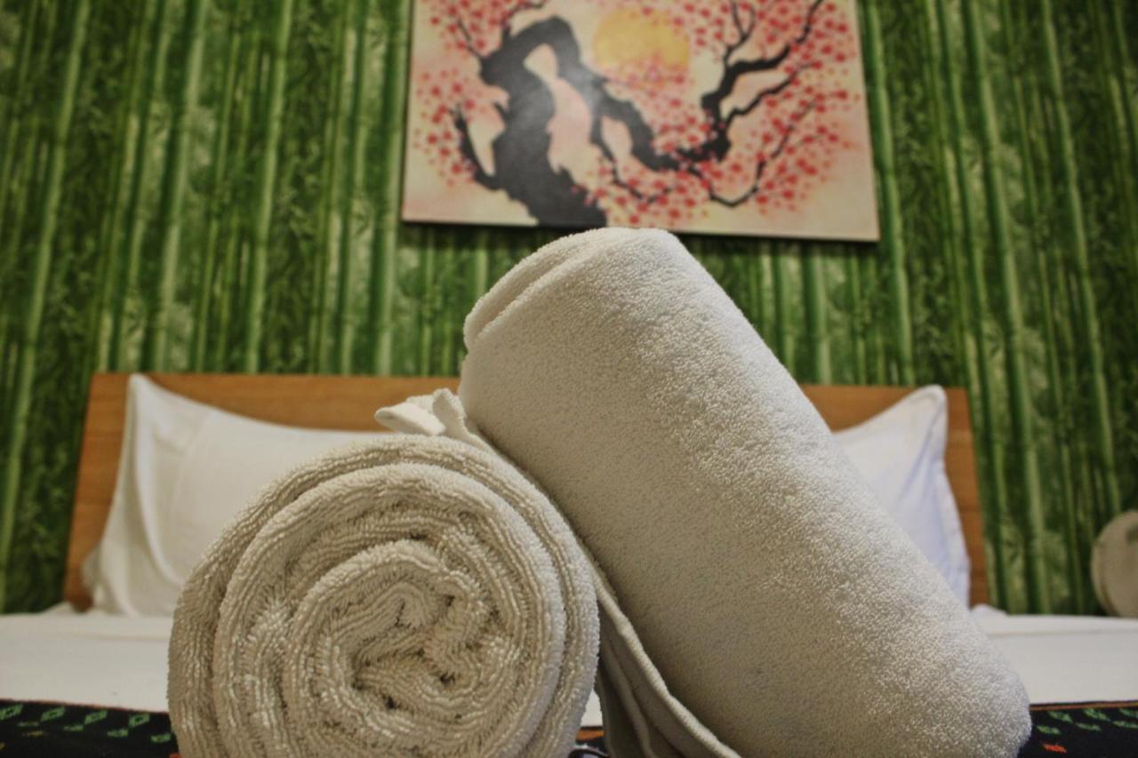 เอ๊กโซติก โคโดโม โฮเต็ล Hotel ลาบวนบาโจ ภายนอก รูปภาพ